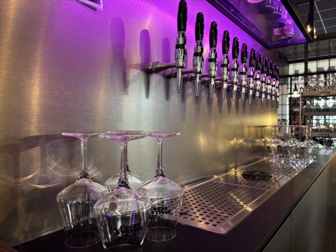 Taproomissamme on 12 vaihtuvaa hanaa